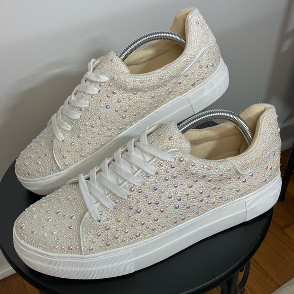 Betsey Johnson Shoes - Platform Sneakers Betsey Johnson Ivory Style#: SB-SIDNY SZ 11 Preowned Gently